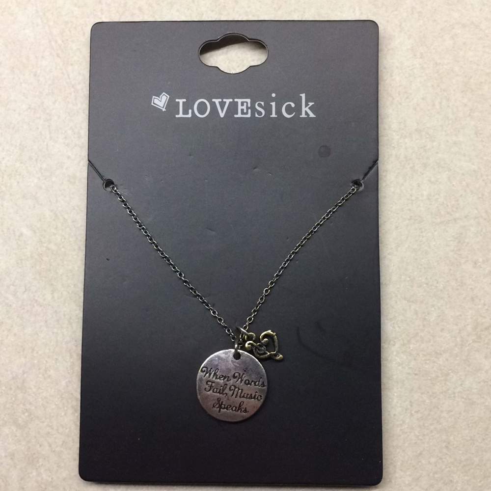 ❗️NWOT❗️HOT TOPIC Music Necklace🎶